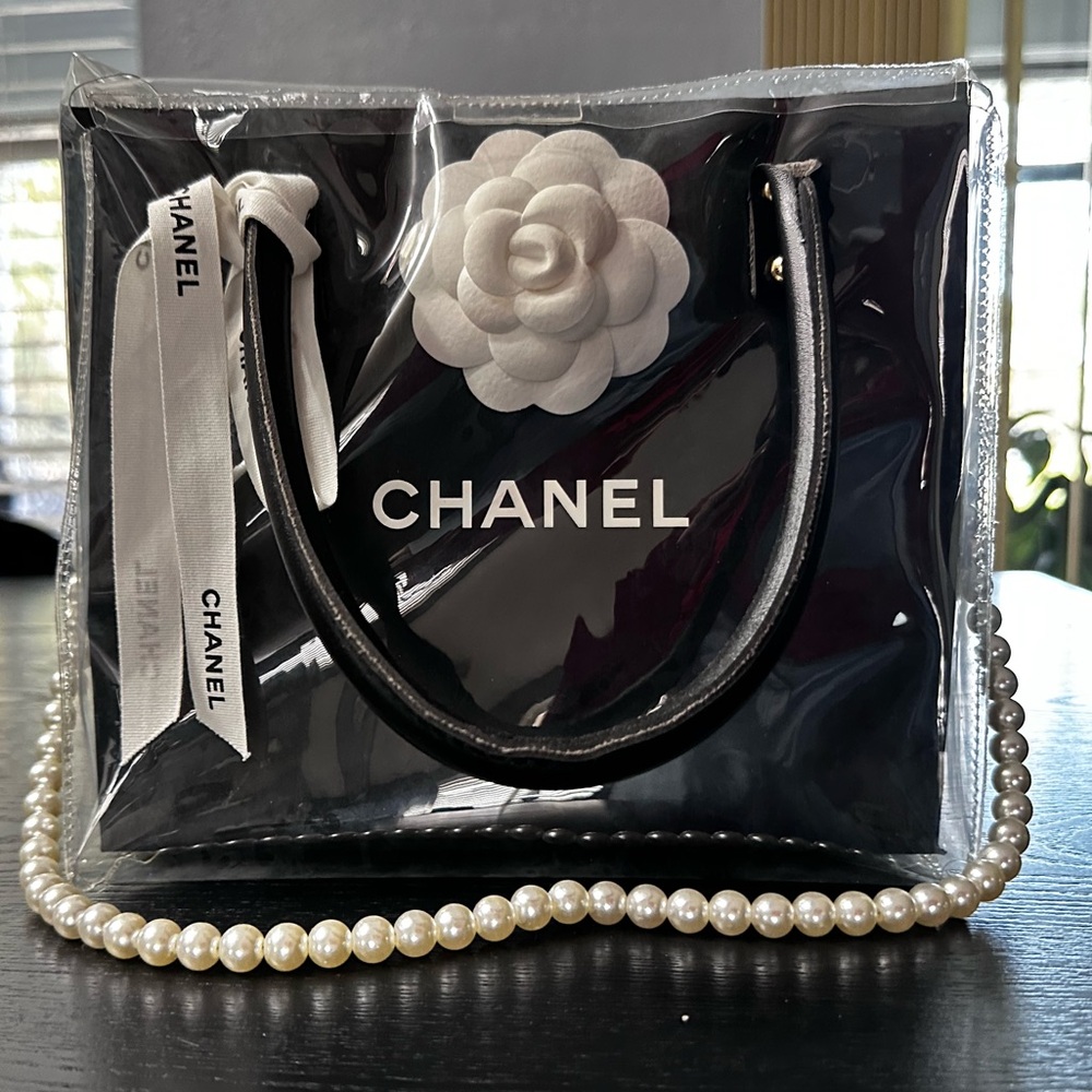 shopping bag Chanel Black - Picture 3 of 6